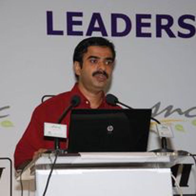 Speaker presenting a Data Science workshop at Brainware University