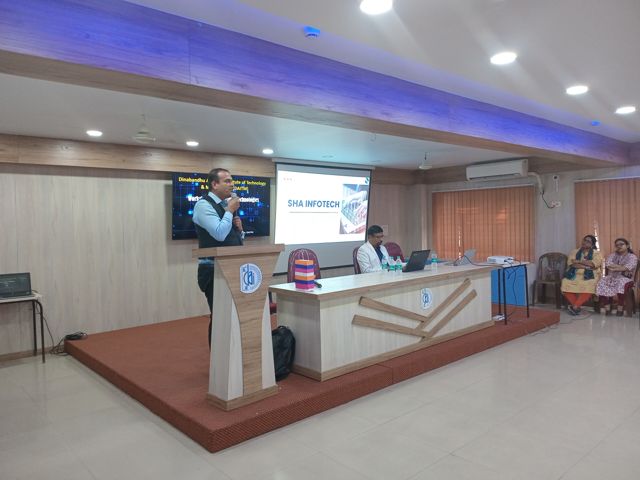 Industry-led Database and Cloud technology workshop at Dinabandhu Andrews Institute of Technology & Management